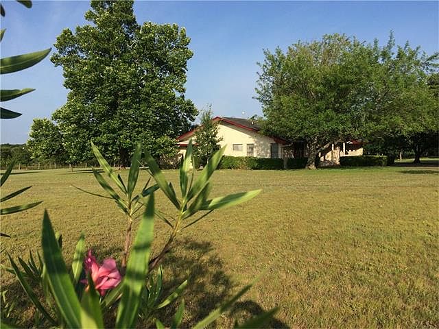 1st image of 101 Wildcat Hollow Dr
