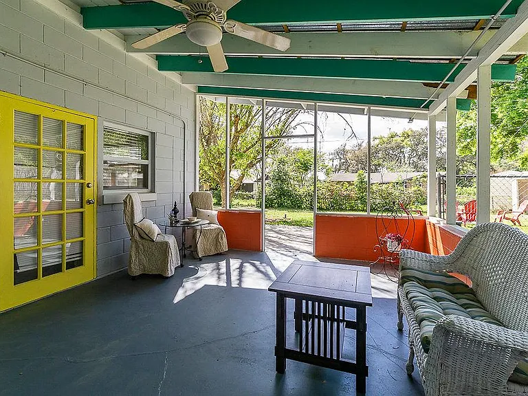 11 S University Cir — Photo 30