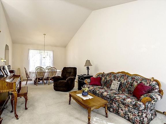 4th image of 3211 240th Street Ct E