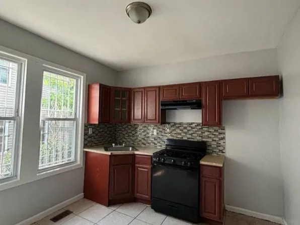 641 15th Ave, Newark, NJ