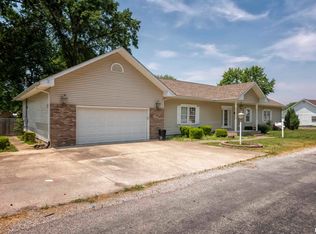 1600 W Adams St, Herrin, IL 62948