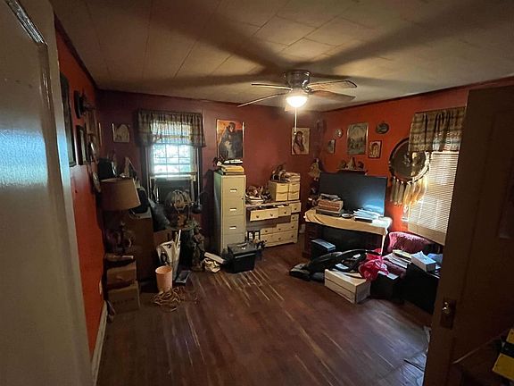 2nd image of 615 Wyatt Ave