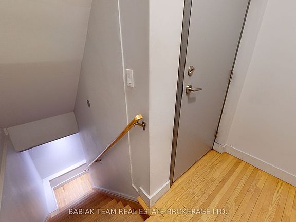 2nd image of 187 Jane St #B2