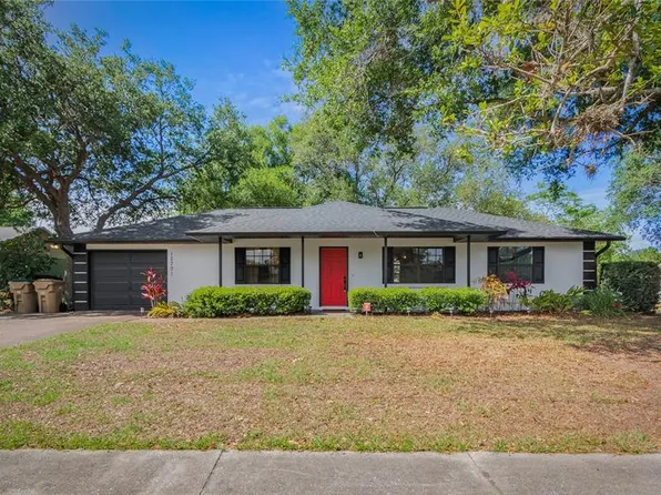 12701 Bogie Ct, Grand Island, FL 32735