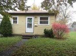 926 Ossington Ave, Flint, MI 48507
