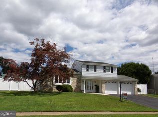 1721 Hollins Rd, Bensalem, PA 19020