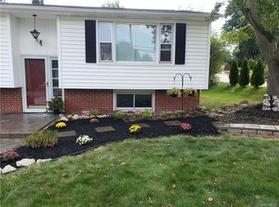 729 E High St, Lockport, NY 14094