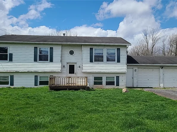 1848 Auburn Rd, Seneca Falls, NY 13148