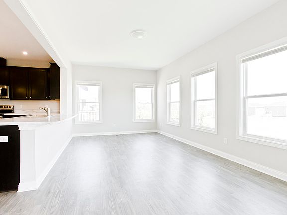4th image of 716 Copley Pointe Dr