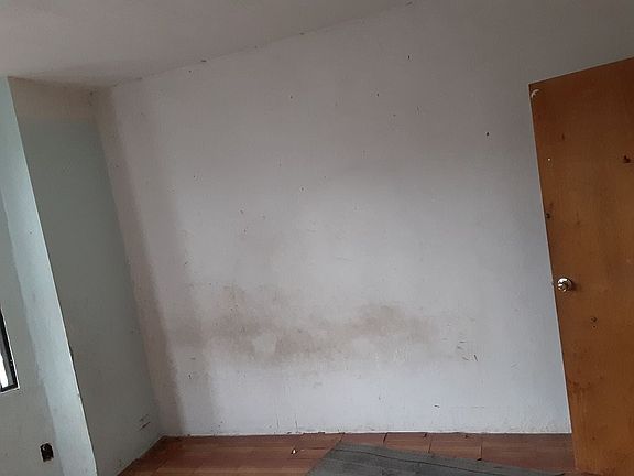 2nd fl main bedroom 