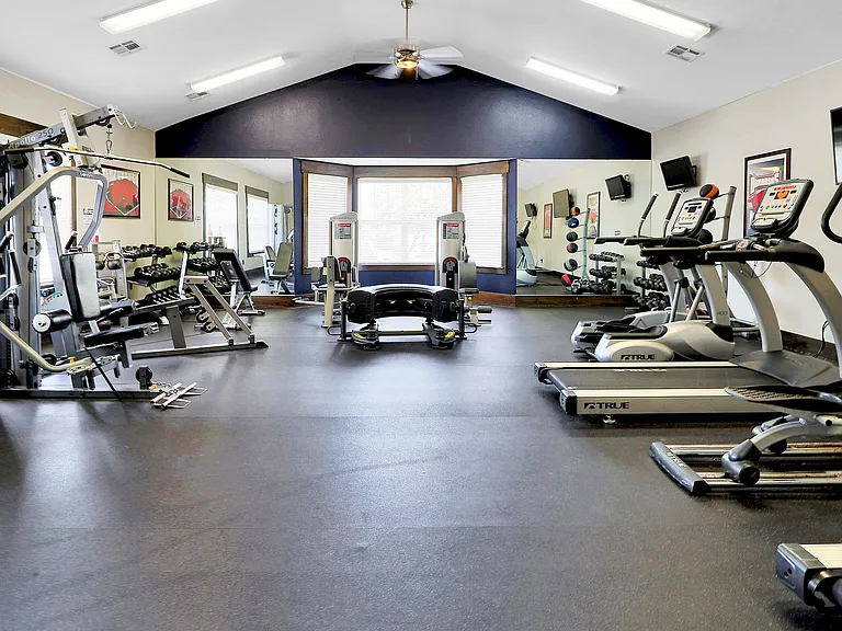 Mountain Ranch Apartments — Photo 42