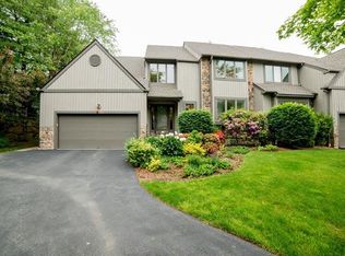 8 Cottonwood Ln, White Plains, NY 10605