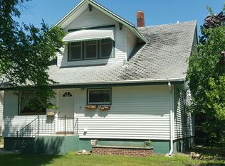 318 W 1st Ave, Miller, SD 57362