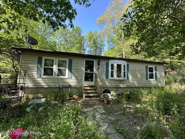 4419 Woodside Dr, East Stroudsburg, PA 18301