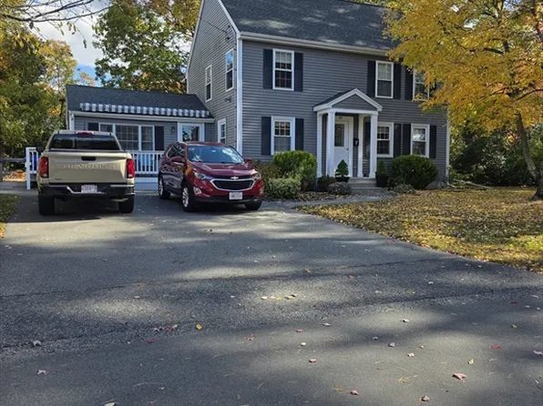 46 Wardson Cir, Rockland, MA 02370