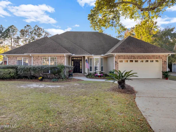457 Carmargue Ln, Biloxi, MS 39531