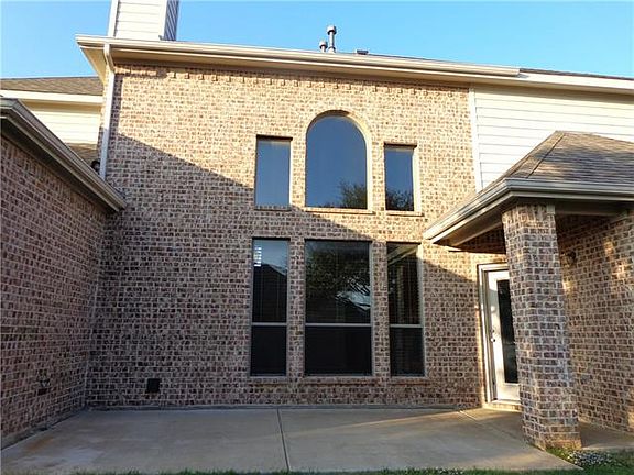 4th image of 228 Dunmore Ct