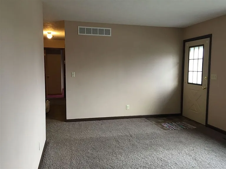 509 Bayberry Dr — Photo 4