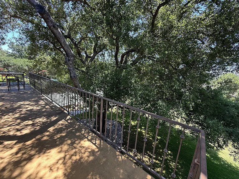 533 E Sierra Madre Ave — Photo 37