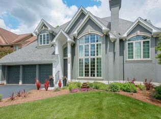182 Glen Arbor Ct, Glen Ellyn, IL 60137