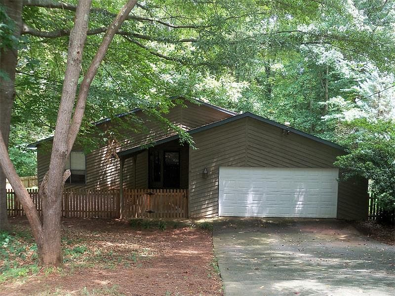1st image of 502 Pebble Creek Dr