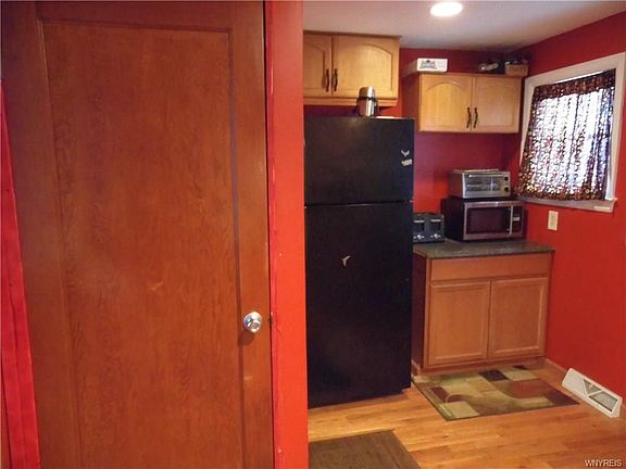 3rd image of 246 Westbrook Dr