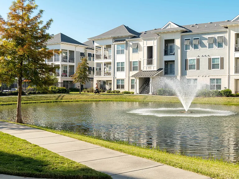 Robley Place Apartments — Photo 6