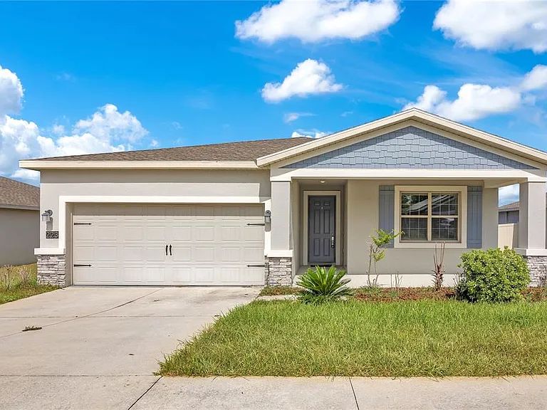 223 Bergamot Loop #A — Photo 1
