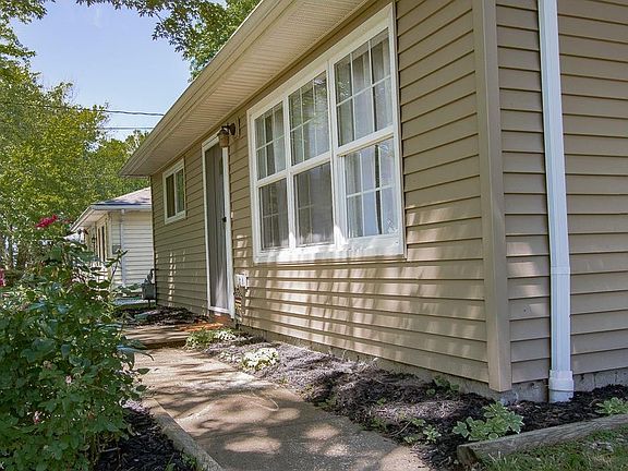 5th image of 4573 Willowbrook Dr