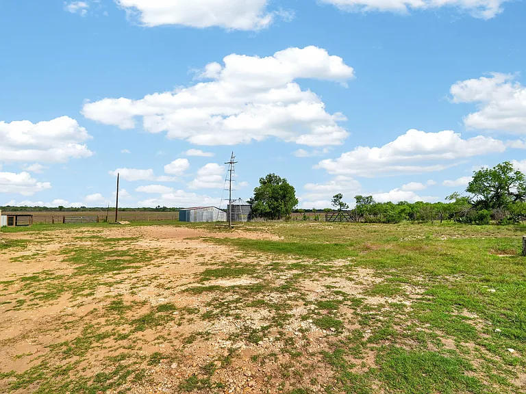 3021 County Road 467 — Photo 20