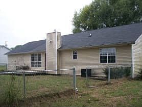 3rd image of 91 Millsprings Dr