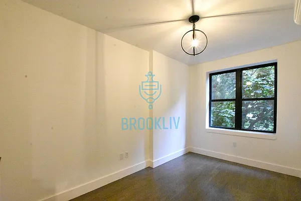 Rented by null | media 44