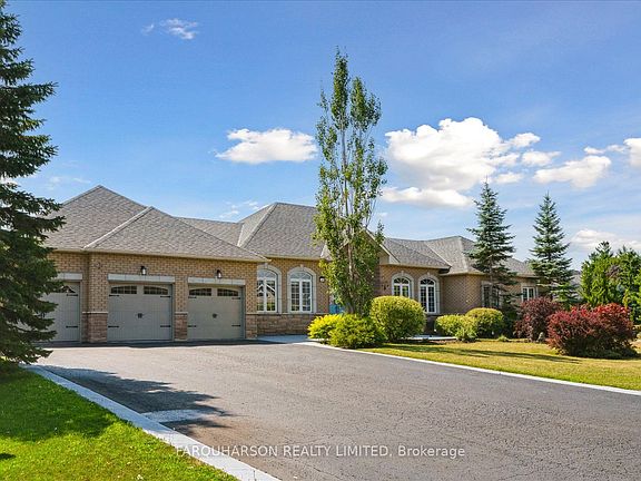 4th image of 39 Deer Ridge Rd