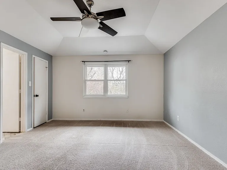 2749 Buna Dr — Photo 8