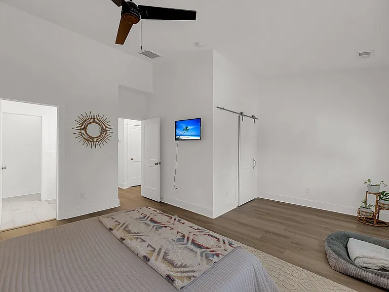 1549 Evergreen St — Photo 21