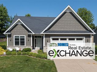 4276 W Kingston Cir, Bettendorf, IA 52722