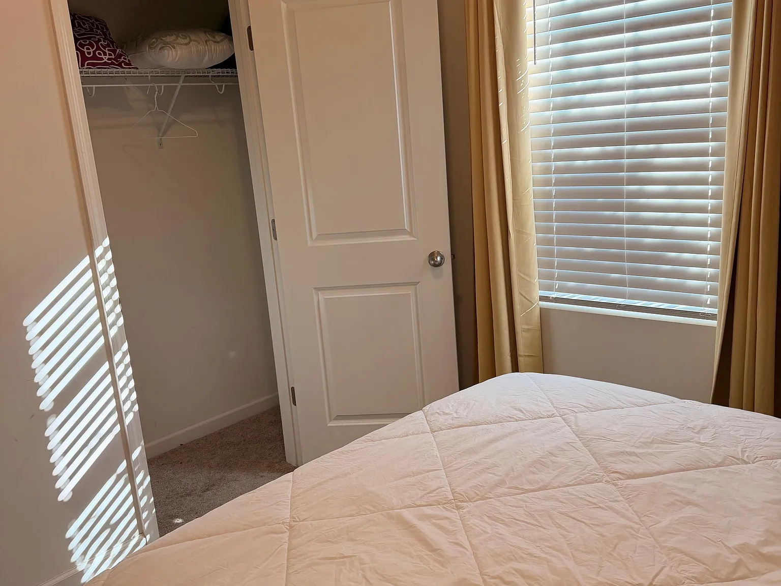 3 bed, 2.0 bath, 1589 sqft, $936 — Photo 2
