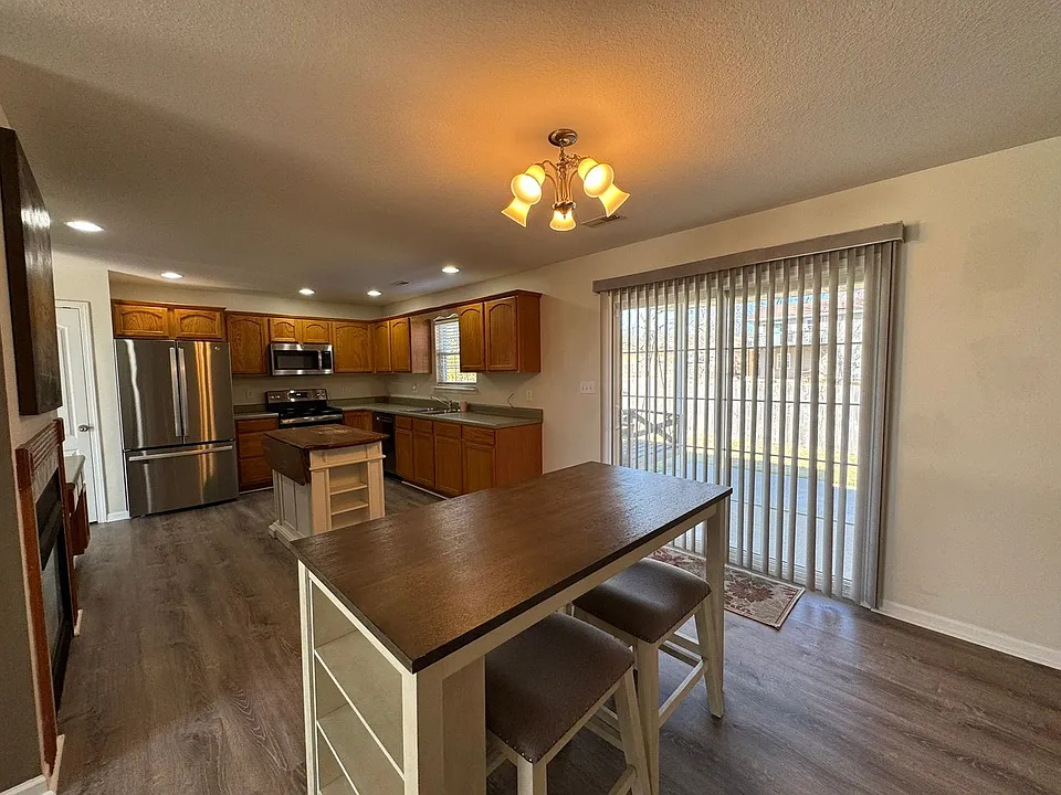 2603 Oakfield Dr