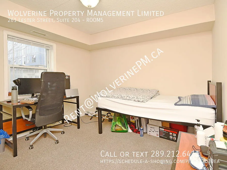 5 Student condo in the middle of Waterloo's universities — Photo 4