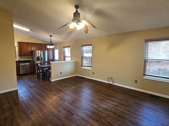 3rd image of 560 Little Creek Dr