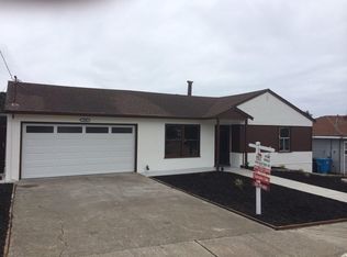 256 Avalon Dr, Pacifica, CA