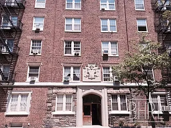 19 Grace Court in Brooklyn Heights