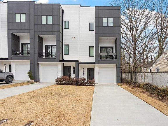 2nd image of 1029 Gregg St