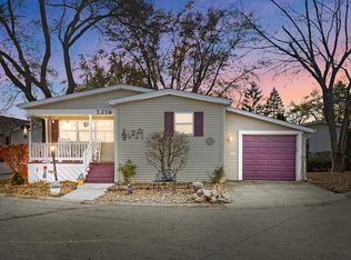 1216 Candlewood Rd, Elgin, IL 60123