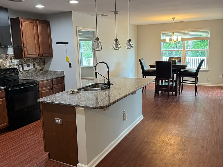 1232 Midtown Village Dr — Photo 4