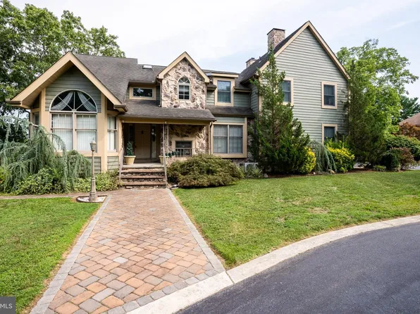 2313 Greenwillows Dr, Vineland, NJ 08361