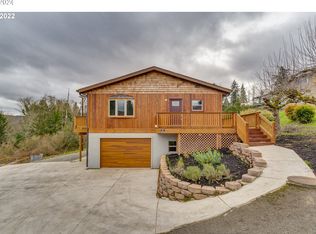 30131 Skyline Dr, Rainier, OR 97048