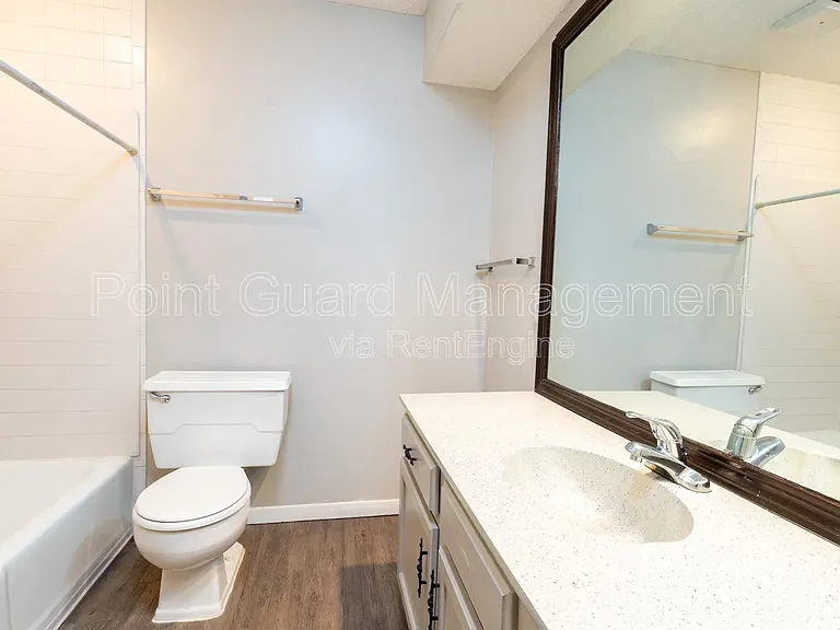 844 N Waco Ave — Photo 18
