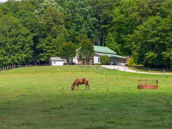 218 Hickory Oak Ln, Jacksonville, AL 36265