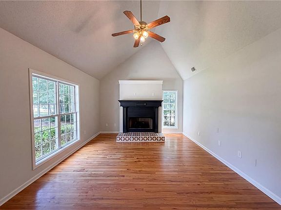 5th image of 383 Tapley Rd